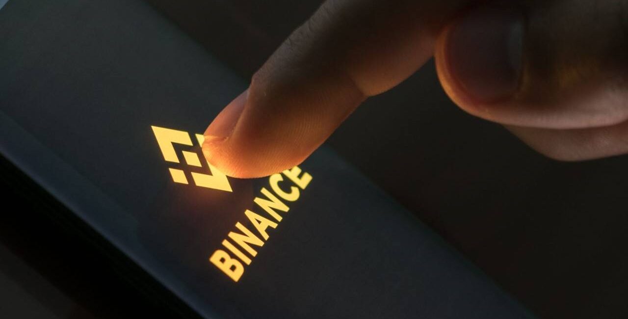 Standard Chartered Bank Predicts $2,800 BNB by 2028