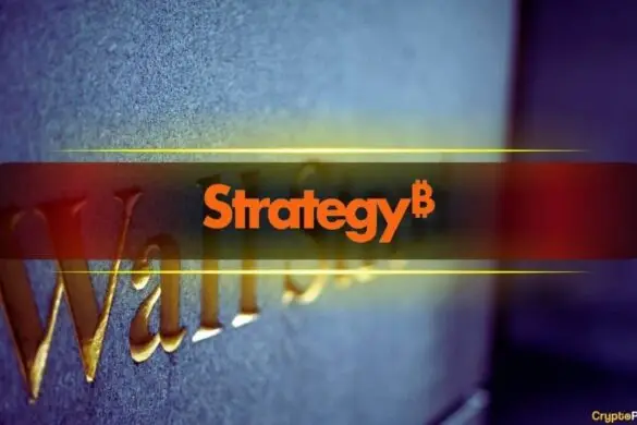 New Year Trends: Solana Whale Activity Signals Potential Rally While MSTR Faces Scrutiny
